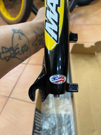Used Manitou Mars Air Shock 2001 bike — image 6 of 8