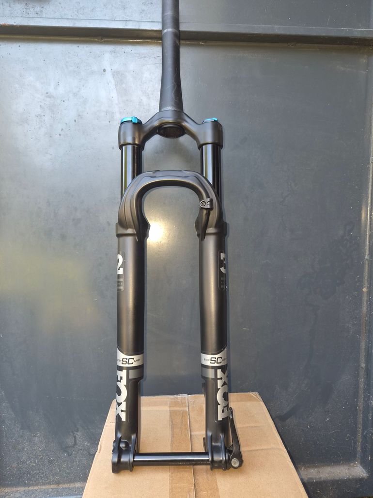 Used Fox 32 SC 27.5" 100mm Non Boost 2018 bike — image 1 of 6