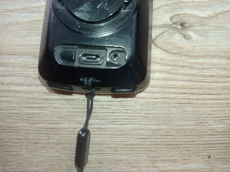 Used Garmin Edge 820 GPS Cycling Computer bike — image 8 of 11