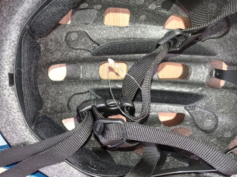 Used Bell Neuf Helmet 2025 bike — image 7 of 10