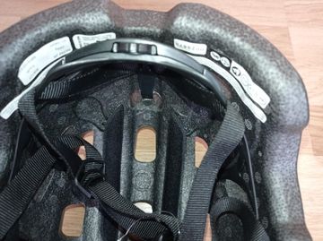 Used Bell Neuf Helmet 2025 bike — image 8 of 10
