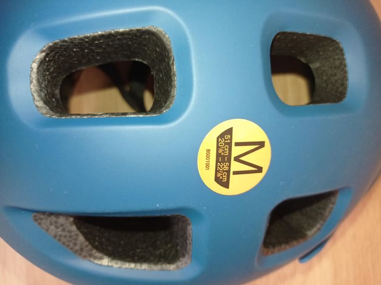 Used Bell Neuf Helmet 2025 bike — image 5 of 10