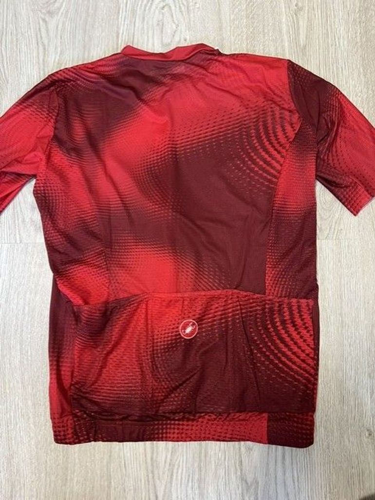 Used Castelli Vortice Red Cycling Jersey bike — image 2 of 6