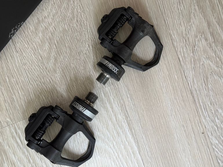 Used Favero Assioma DUO Power Meter Pedals bike — image 4 of 6