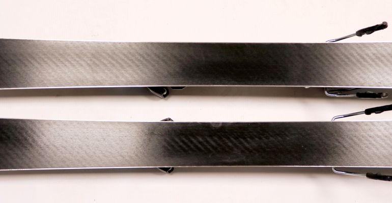 Used Atomic REDSTER X5 Skis 147cm 2025 bike — image 9 of 11