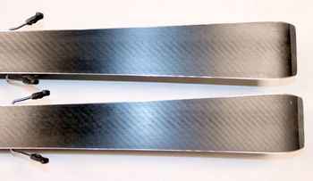 Used Atomic REDSTER X5 Skis 147cm 2025 bike — image 10 of 11