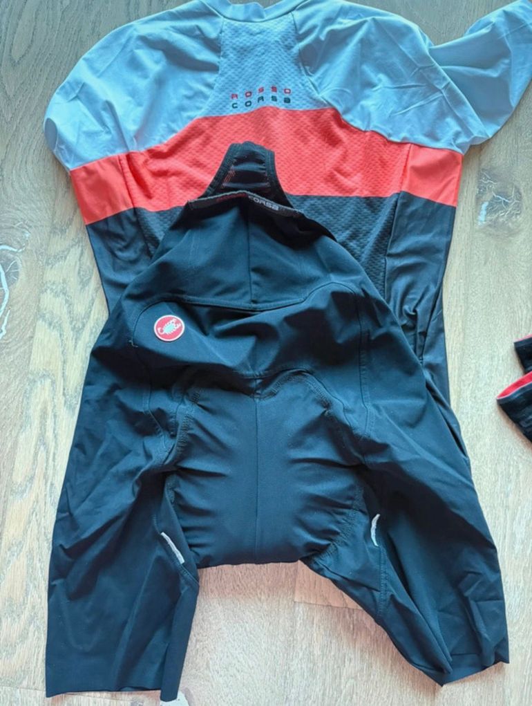 Used Castelli Completo ciclismo donna 2025 bike — image 3 of 9