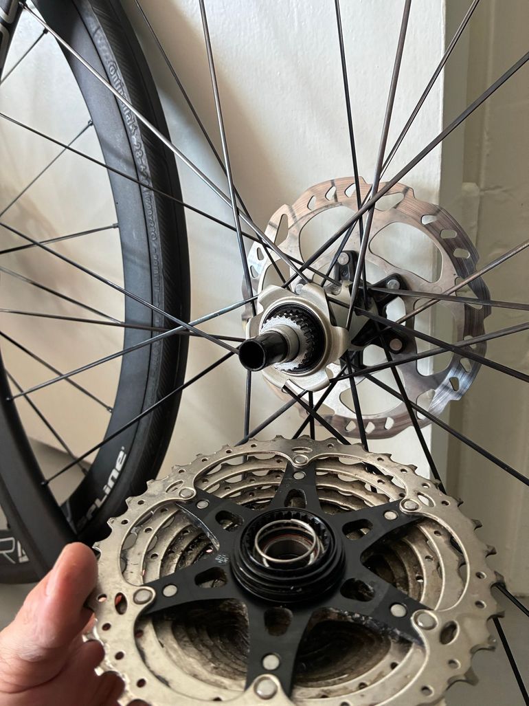 Used Dt Swiss PR 1600 SPLINE 32Disc Clincher Road Wheelset bike — image 4 of 6