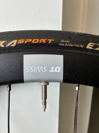 Used Dt Swiss PR 1600 SPLINE 32Disc Clincher Road Wheelset bike — image 5 of 6