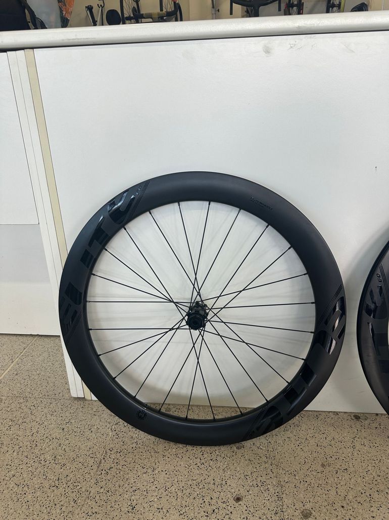 Used Elite-Wheels elite 2025 bike — image 2 of 8