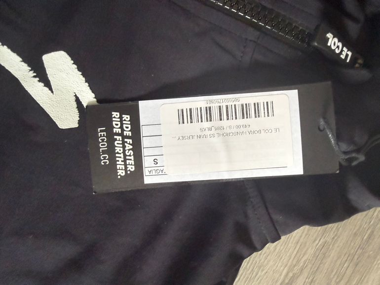 Used Le Col Bora Hansgrohe Team Rain Jacket bike — image 4 of 5