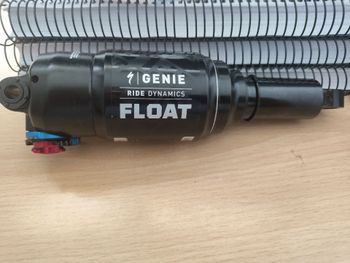 Used Fox FLOAT GENIE Perfomance Elite 2025 bike