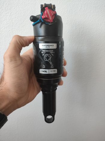 Used Fox FLOAT GENIE Perfomance Elite 2025 bike — image 3 of 5