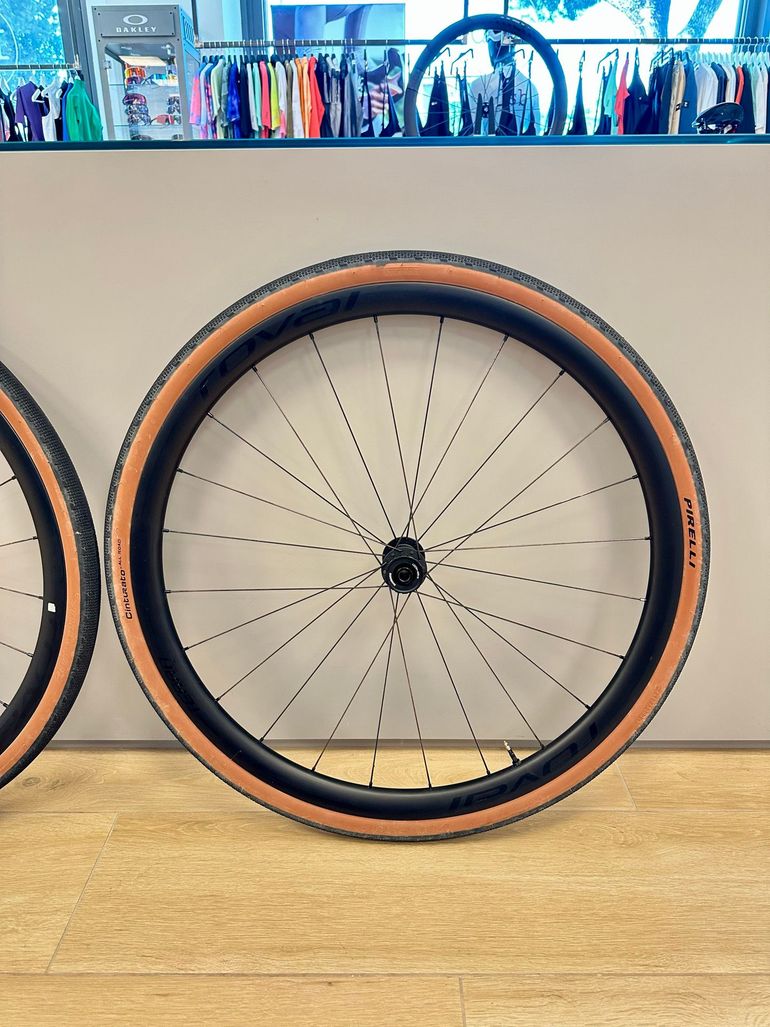 Used Roval Terra C 2025 bike — image 2 of 7