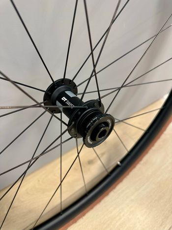 Used Roval Terra C 2025 bike — image 6 of 7