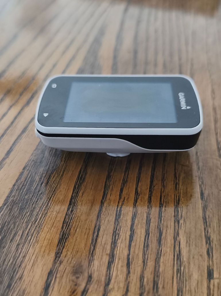 Used Garmin edge explore 820 bike — image 8 of 17