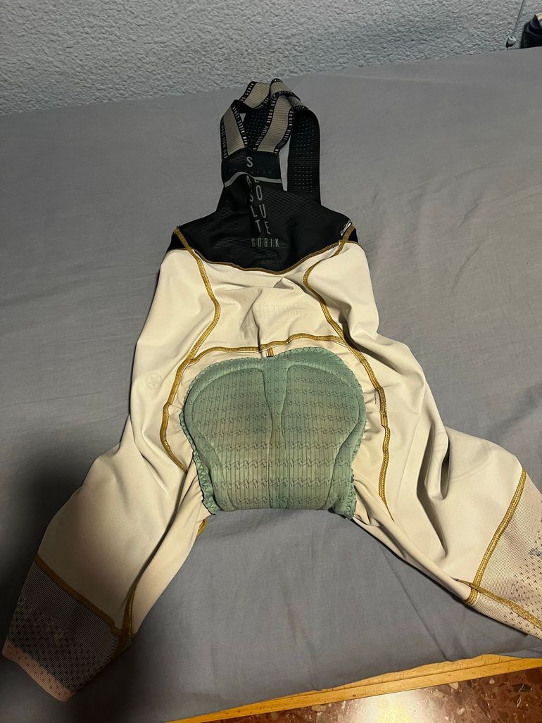 Used Gobik Conjunto ciclismo bike — image 7 of 8