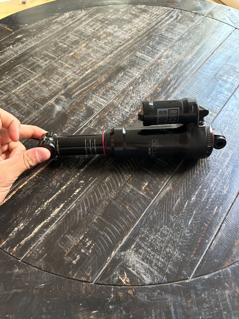 Used RockShox Super Deluxe Select 2022 bike — image 2 of 3