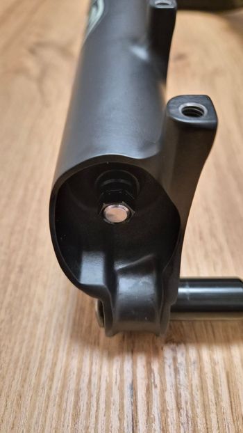 Used Fox 34 Factory 130mm 29" GRIP2 2024 bike — image 6 of 6
