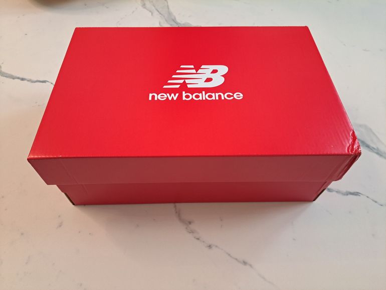 Used New Balance FuelCell Rebel v5 2026 bike — image 8 of 9