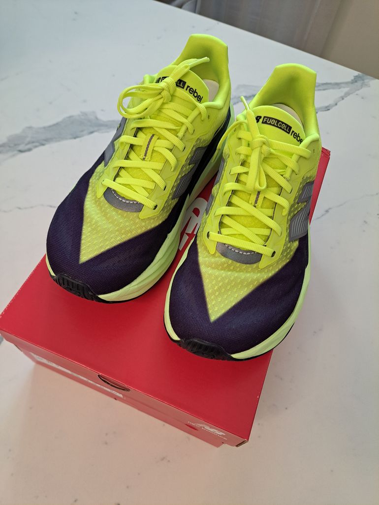 Used New Balance FuelCell Rebel v5 2026 bike — image 3 of 9