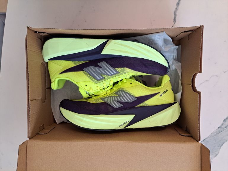 Used New Balance FuelCell Rebel v5 2026 bike — image 2 of 9