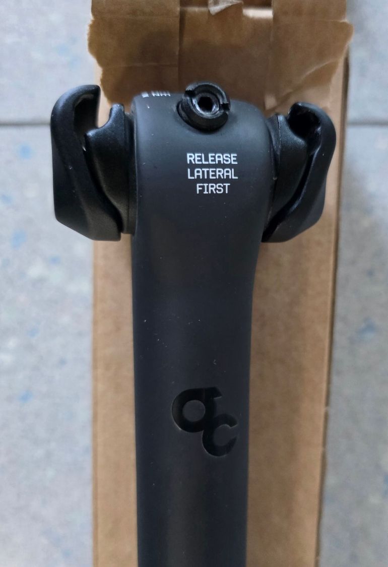 Used Orbea Carbon Seatpost XP10 27.2 2026 bike — image 3 of 8