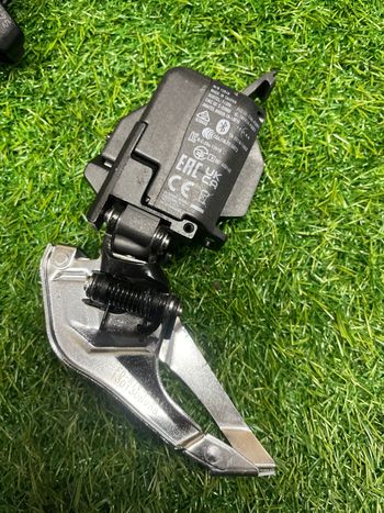 Used Sram Rival AXS Rear Derailleur 2025 bike — image 7 of 7