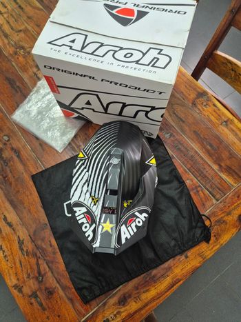 Used Airoh TWIST 2.0 ROCKSTAR 020 MATT bike — image 3 of 9