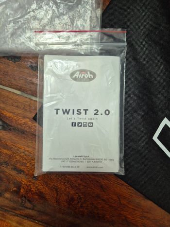 Used Airoh TWIST 2.0 ROCKSTAR 020 MATT bike — image 9 of 9