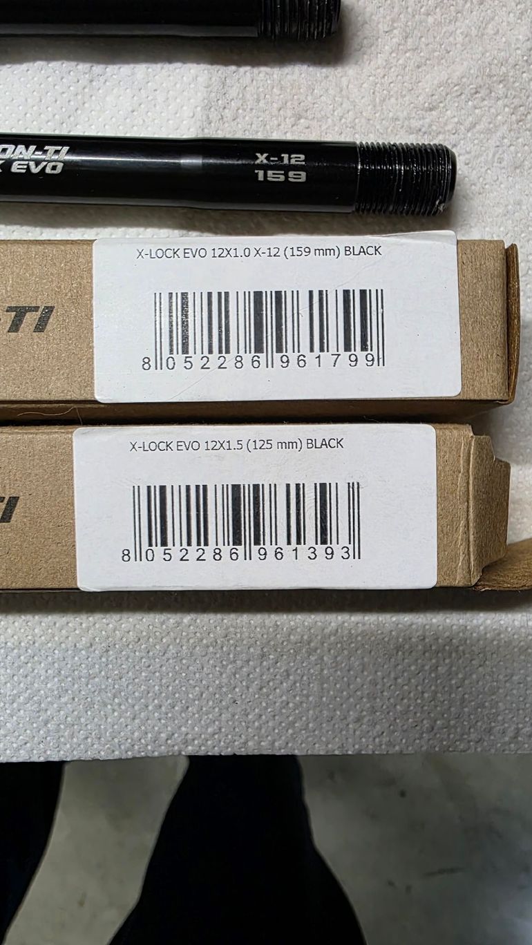 Used Carbon-Ti X-Lock EVO 12 2025 bike — image 3 of 10