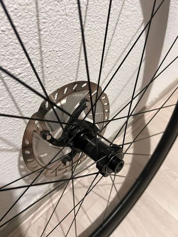 Used Bontrager Aeolus Pro 37 TLR bike — image 4 of 6