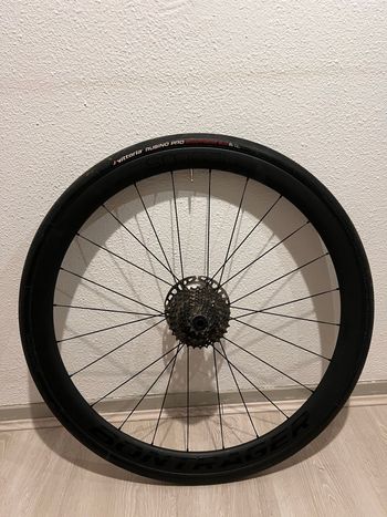 Used Bontrager Aeolus Pro 37 TLR bike — image 3 of 6