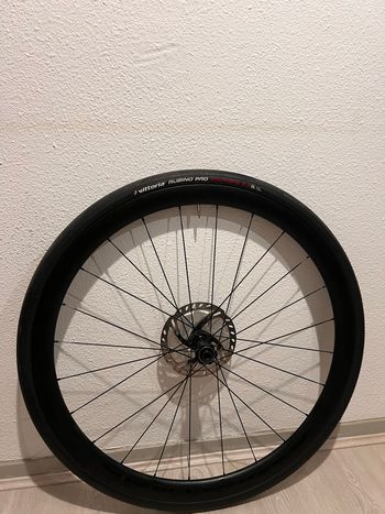 Used Bontrager Aeolus Pro 37 TLR bike — image 2 of 6