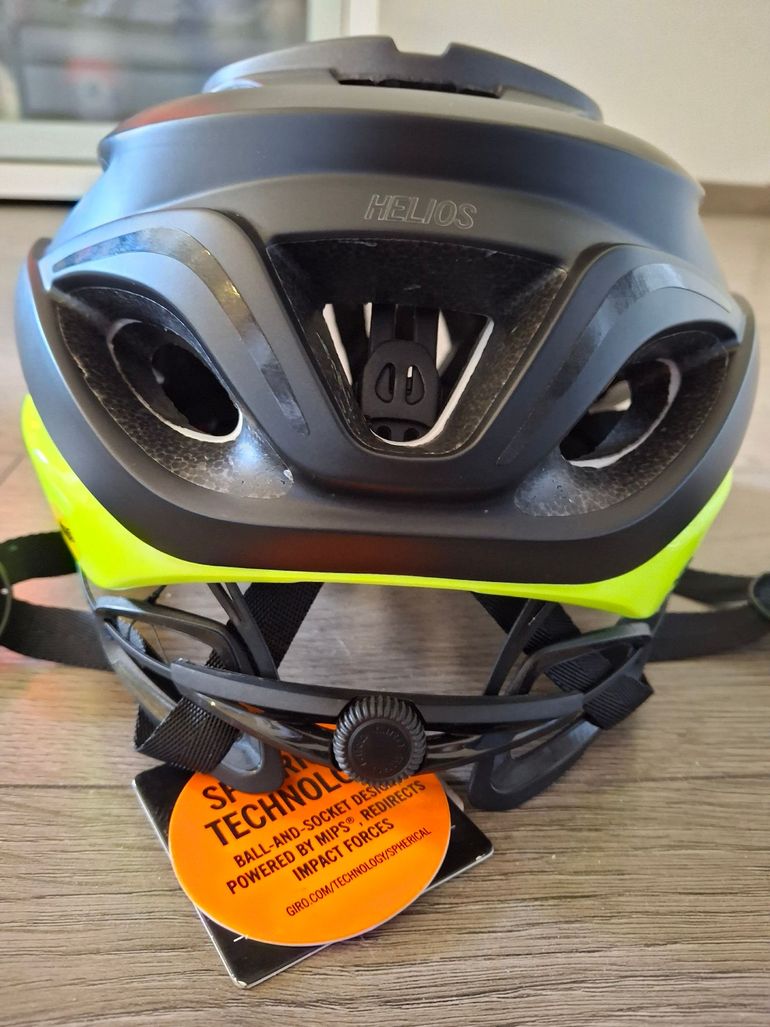 Used Giro Helios Spherical Helmet bike — image 3 of 6
