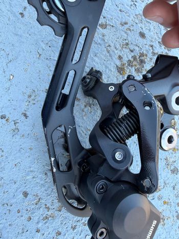 Used Shimano GRX RD-RX400 10v bike — image 3 of 6
