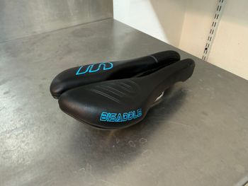 Used BiSaddle EXT Stealth Saddle Adjustable Ti rails 2025 bike — image 3 of 4