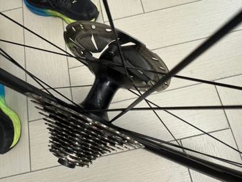 Used Specialized Roval CLX 32 Disc 2023 bike — image 5 of 6