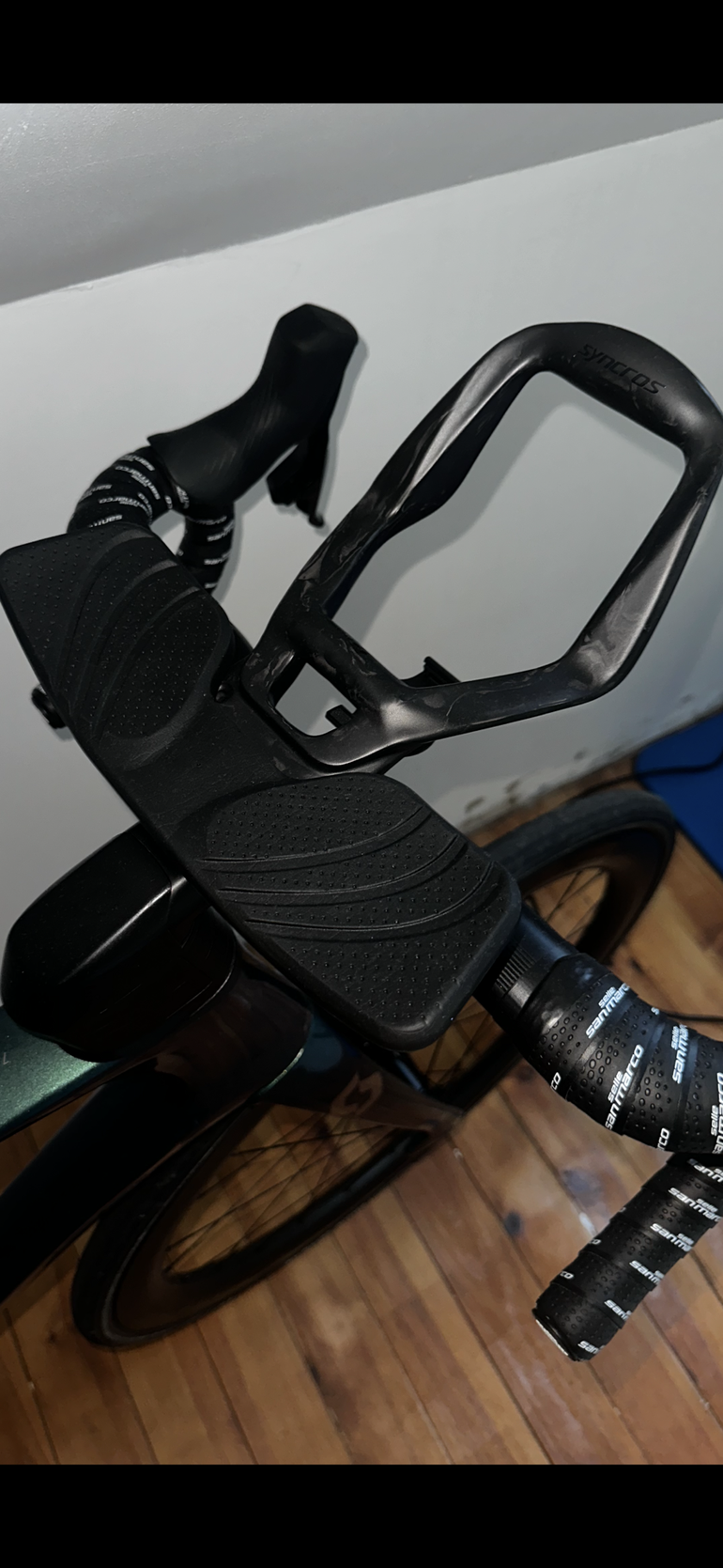 Used Syncros Creston iC SL TT/TRI clip on bike — image 1 of 3