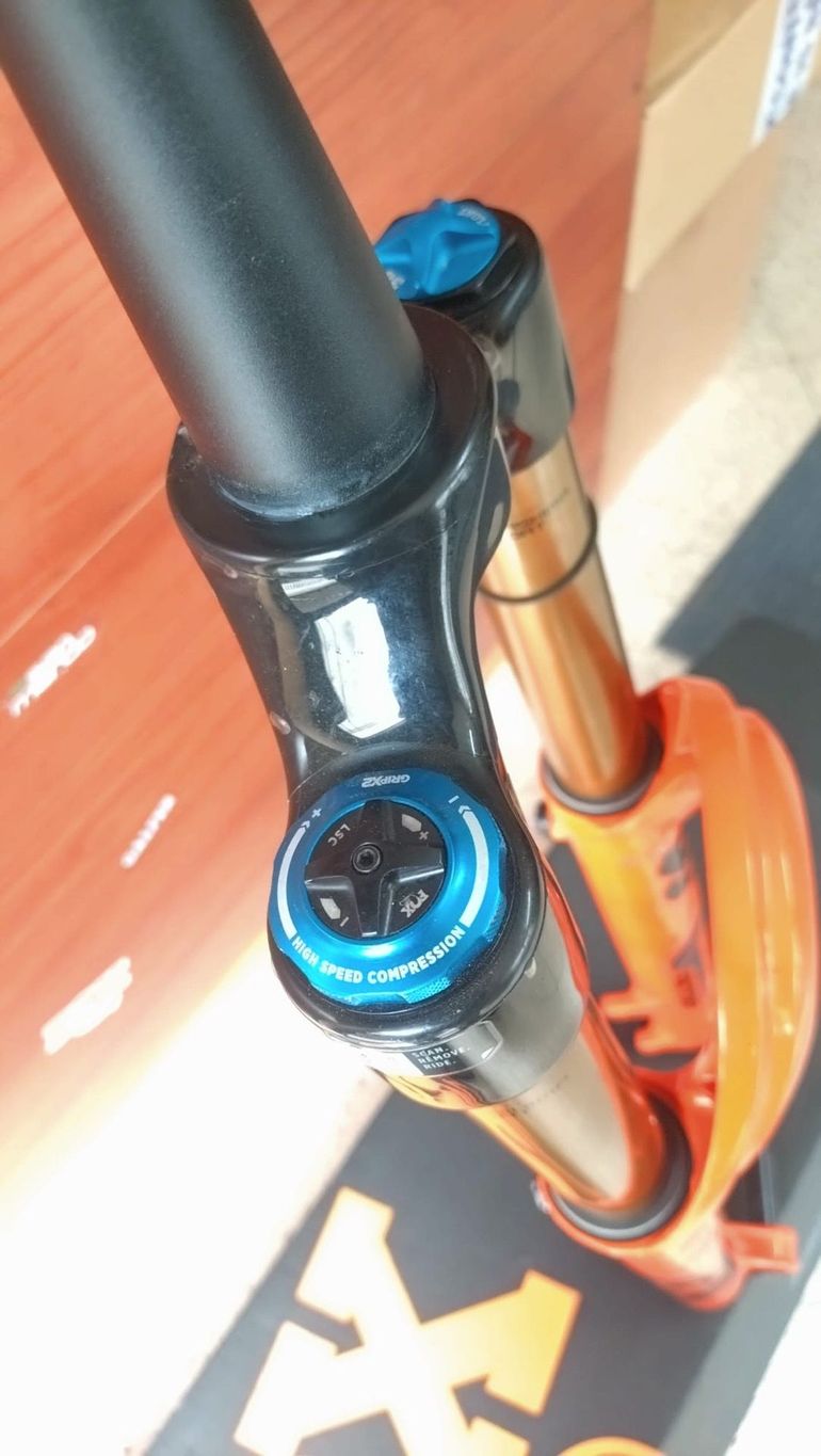 Used Fox Grip X2 Factory Kashima 170mm 2025 bike — image 4 of 4