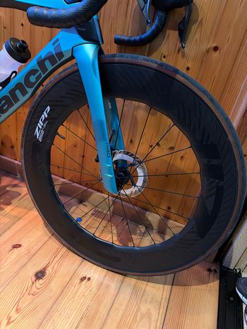 Used Zipp 858 NSW Tubeless Disc-brake 2025 bike