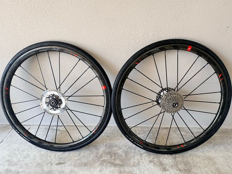 Used Fulcrum Carbon Racing Zero DB bike — image 1 of 7