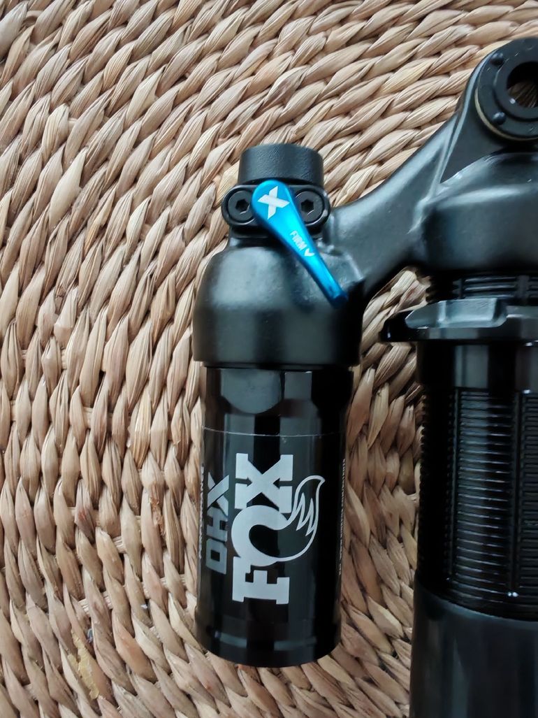 Used Fox FLOAT DHX performance 2 position 230x60 bike — image 2 of 5
