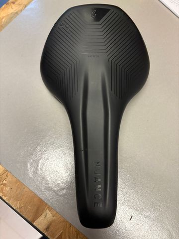 Used acid Sella 2024 Saddles & Seatposts