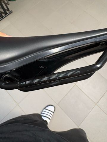 Used acid Sella 2024 bike — image 9 of 9