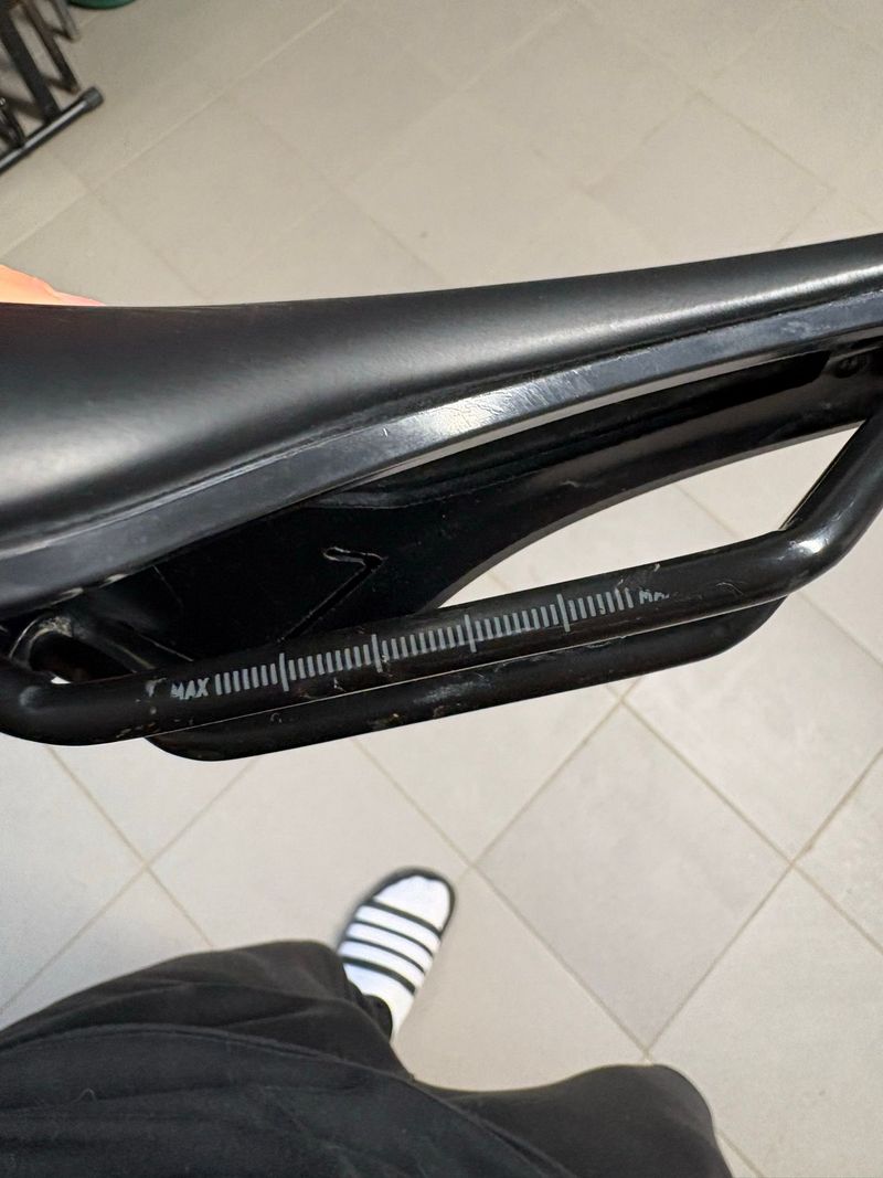 Used acid Sella 2024 bike — image 9 of 9