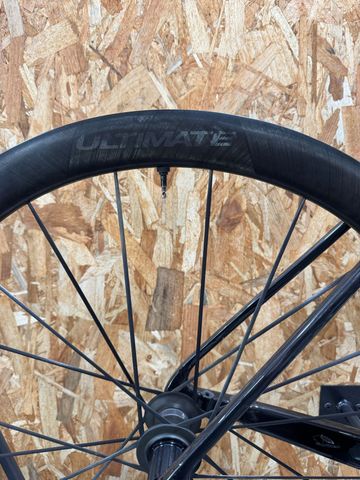 Used Mavic Cosmic Ultimate 45 Disc 2024 bike — image 1 of 7