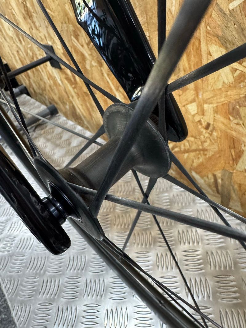 Used Mavic Cosmic Ultimate 45 Disc 2024 bike — image 6 of 7