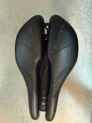 Used BiSaddle Bonneville Distance Carbon Saddle 2025 bike