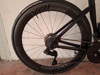 Used Roval Rapide CL II Disc Brake Wheelset 2024 bike — image 8 of 12